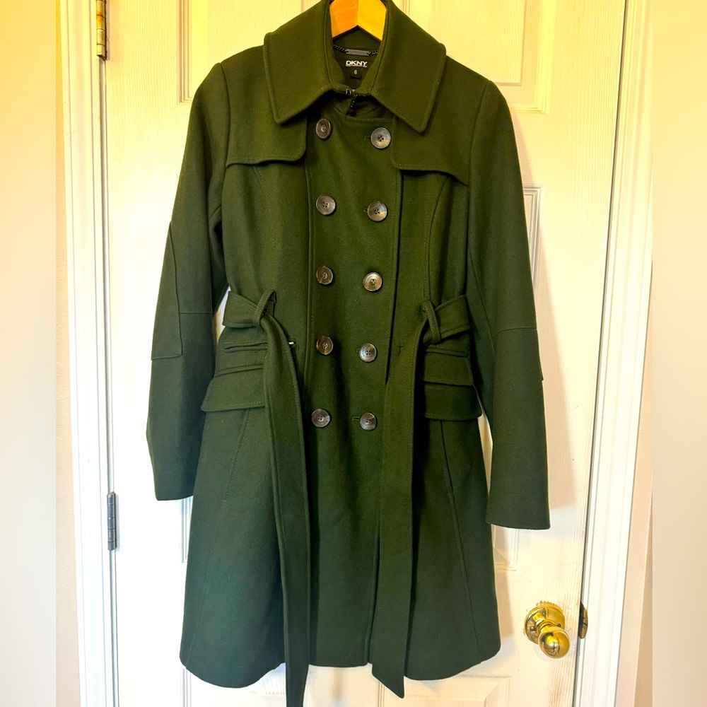 Donna Karen Feminine Double-breasted Pea Coat Size 6, Loden Green.